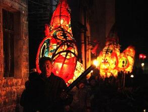 有种年味嬉鱼灯,嬉鱼灯下的民俗风情